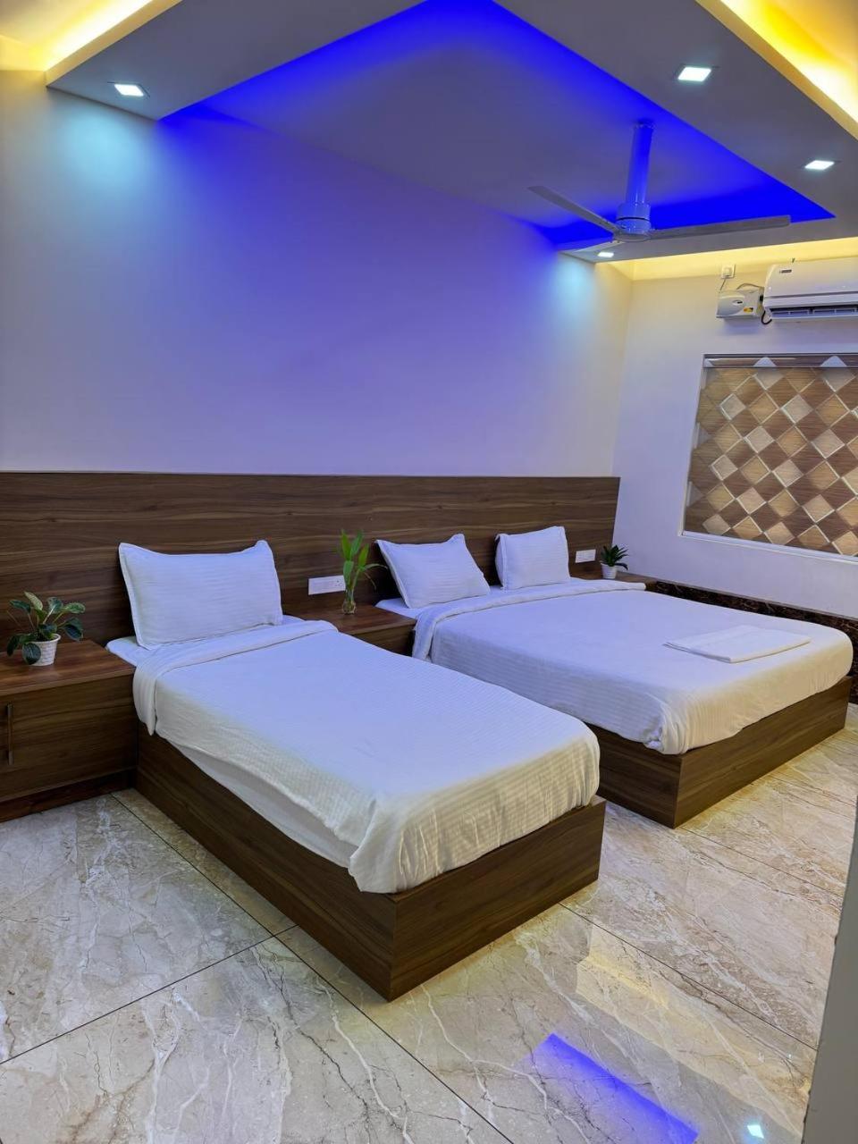 Krishnakripa Premium Residency Hotell Kochi Exteriör bild