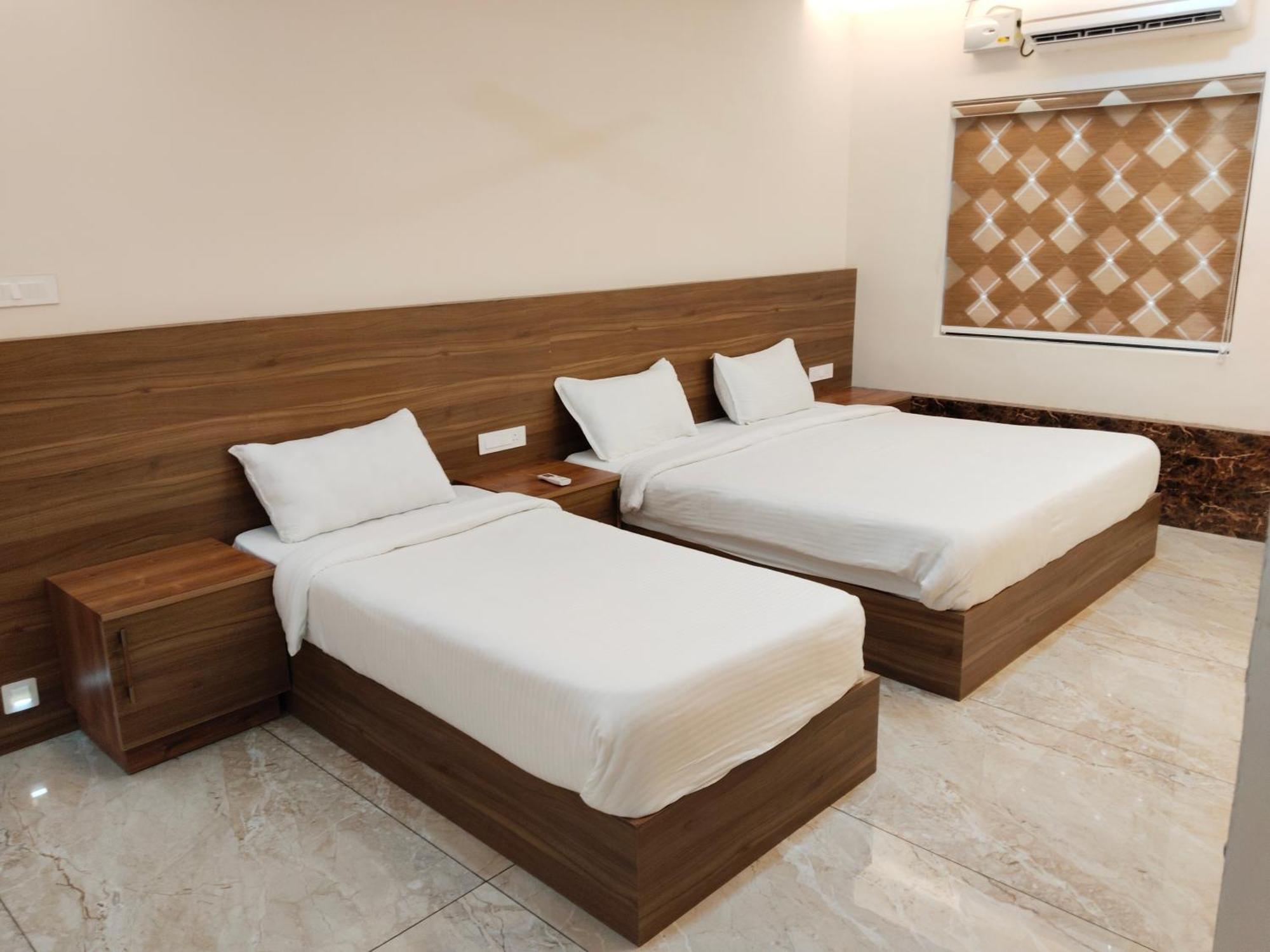 Krishnakripa Premium Residency Hotell Kochi Exteriör bild