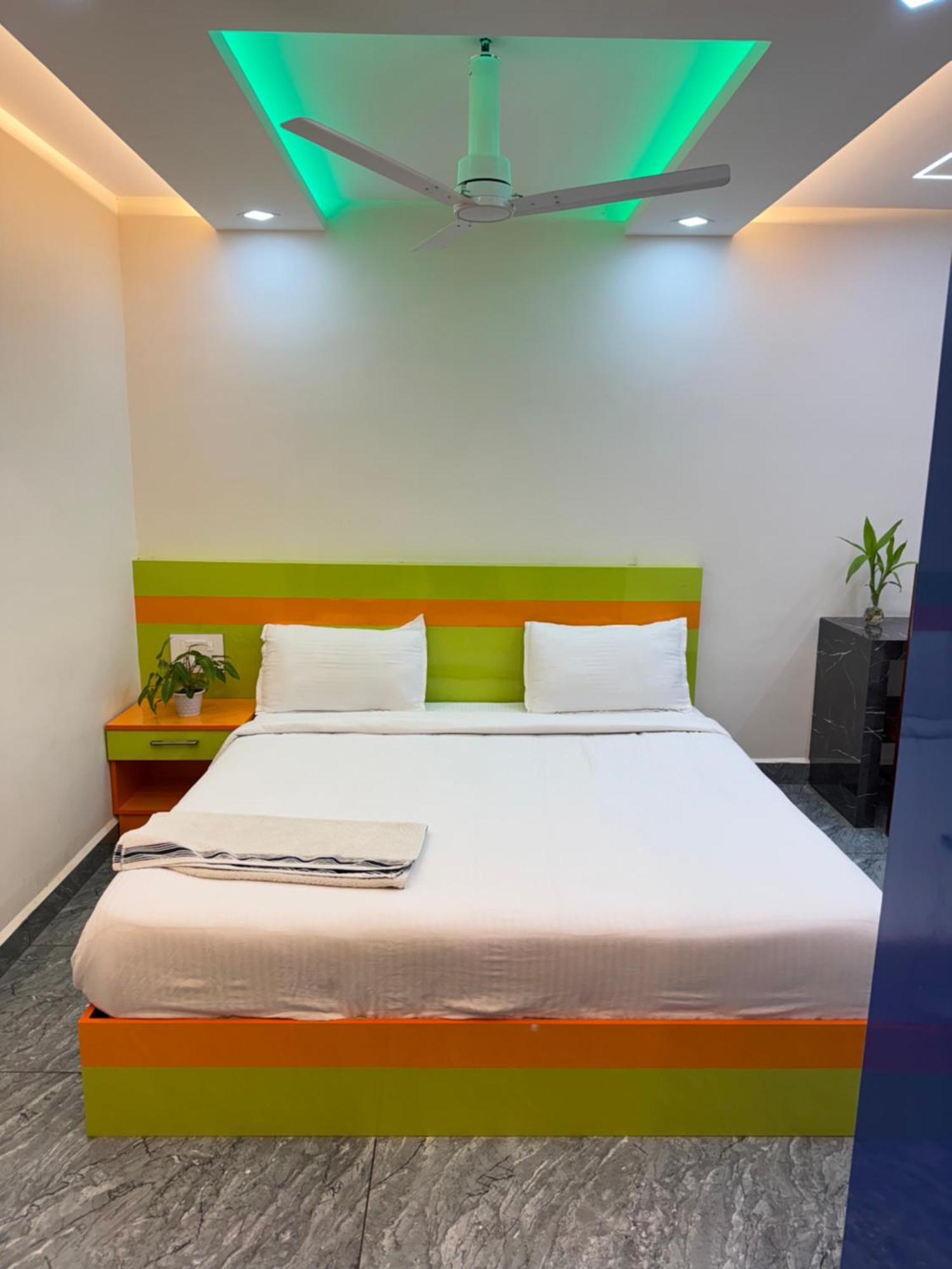 Krishnakripa Premium Residency Hotell Kochi Exteriör bild